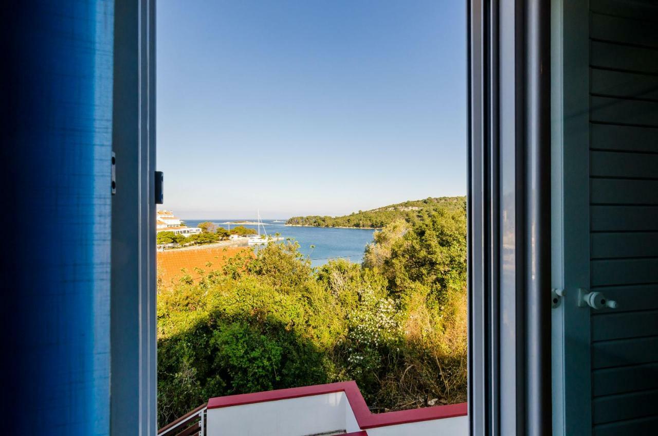 פומנה Apartments Lorena Mljet מראה חיצוני תמונה